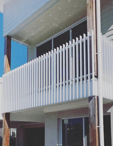 white aluminum handrail 